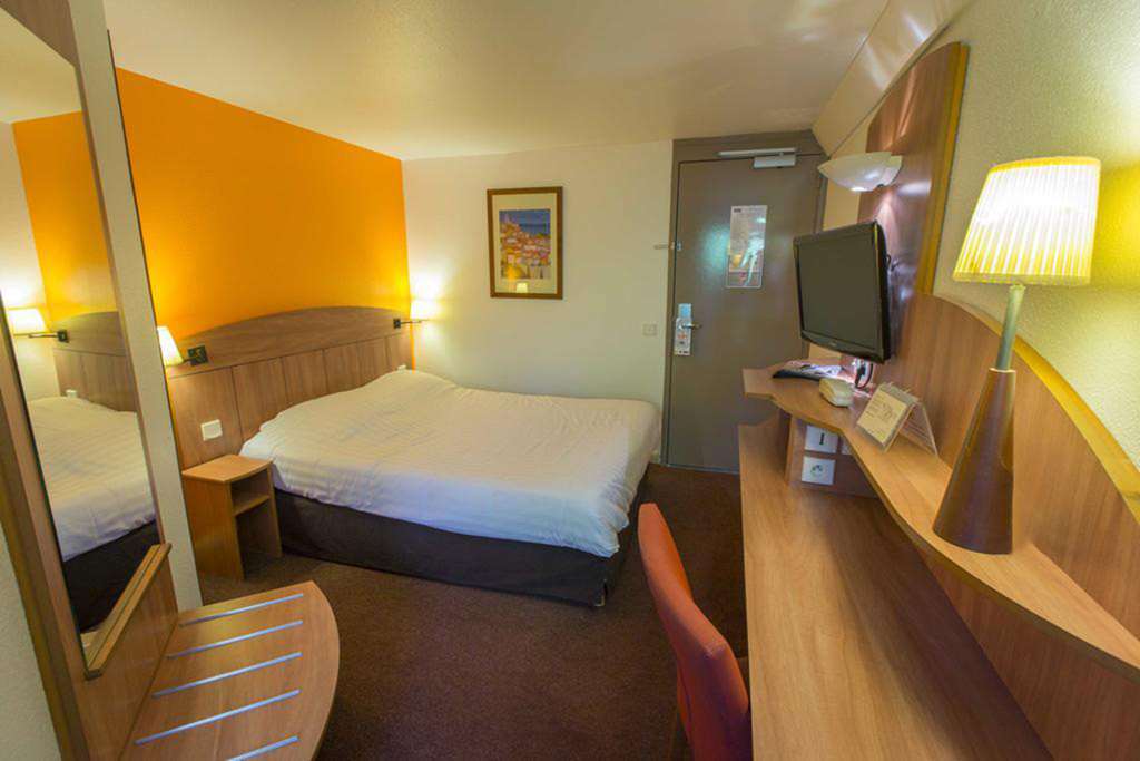 Comfort Hotel Grenoble Мейлан Номер фото