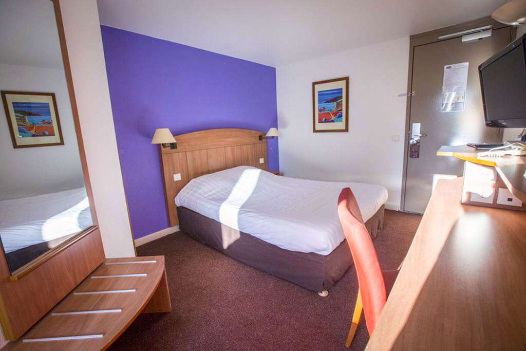 Comfort Hotel Grenoble Мейлан Номер фото